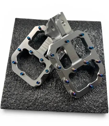 Emoto wide pegs