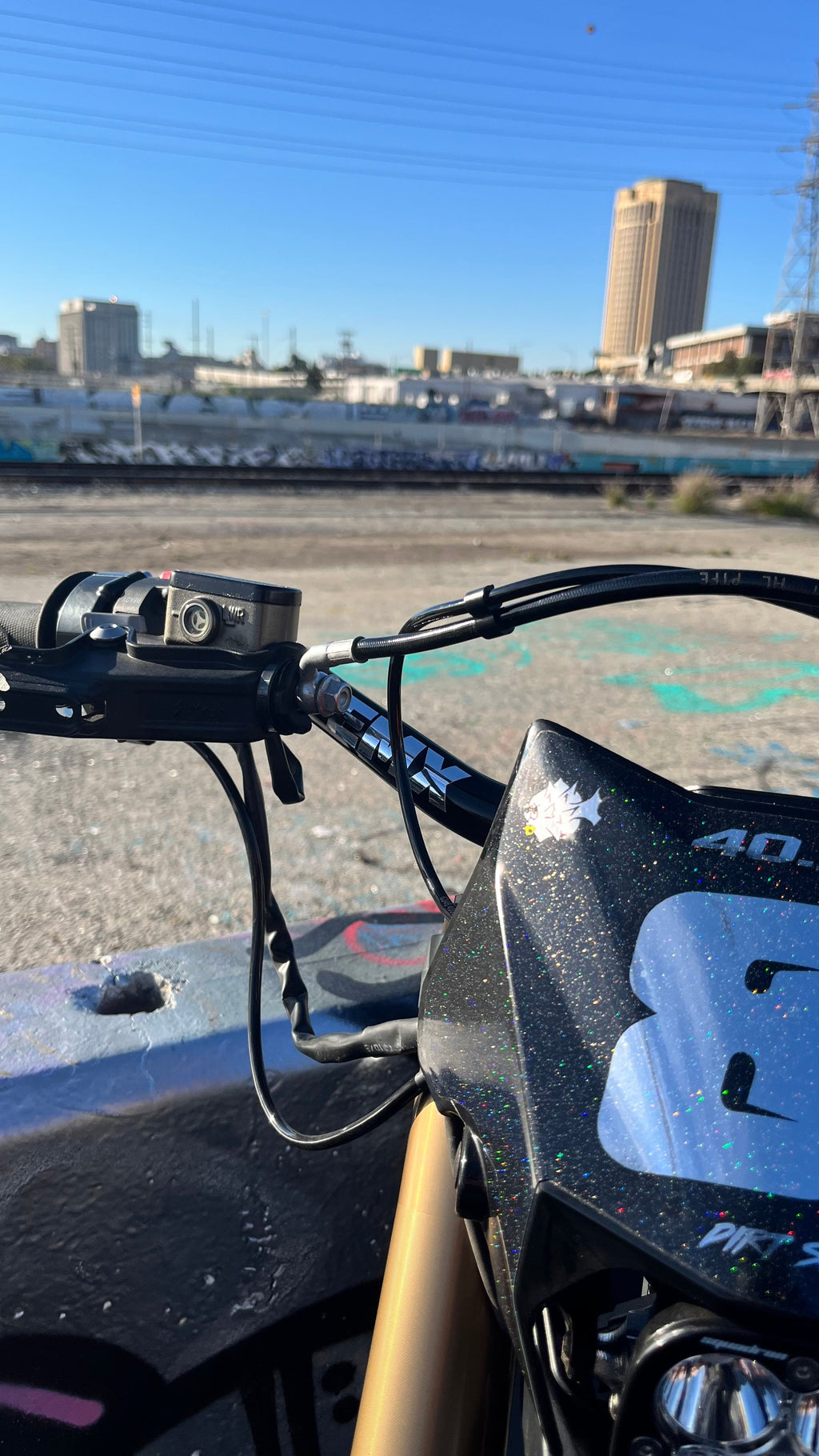 GLOSS BLACK SURRON ULTRA BEE HANDLEBARS.( pre order - 1 Week to ship)