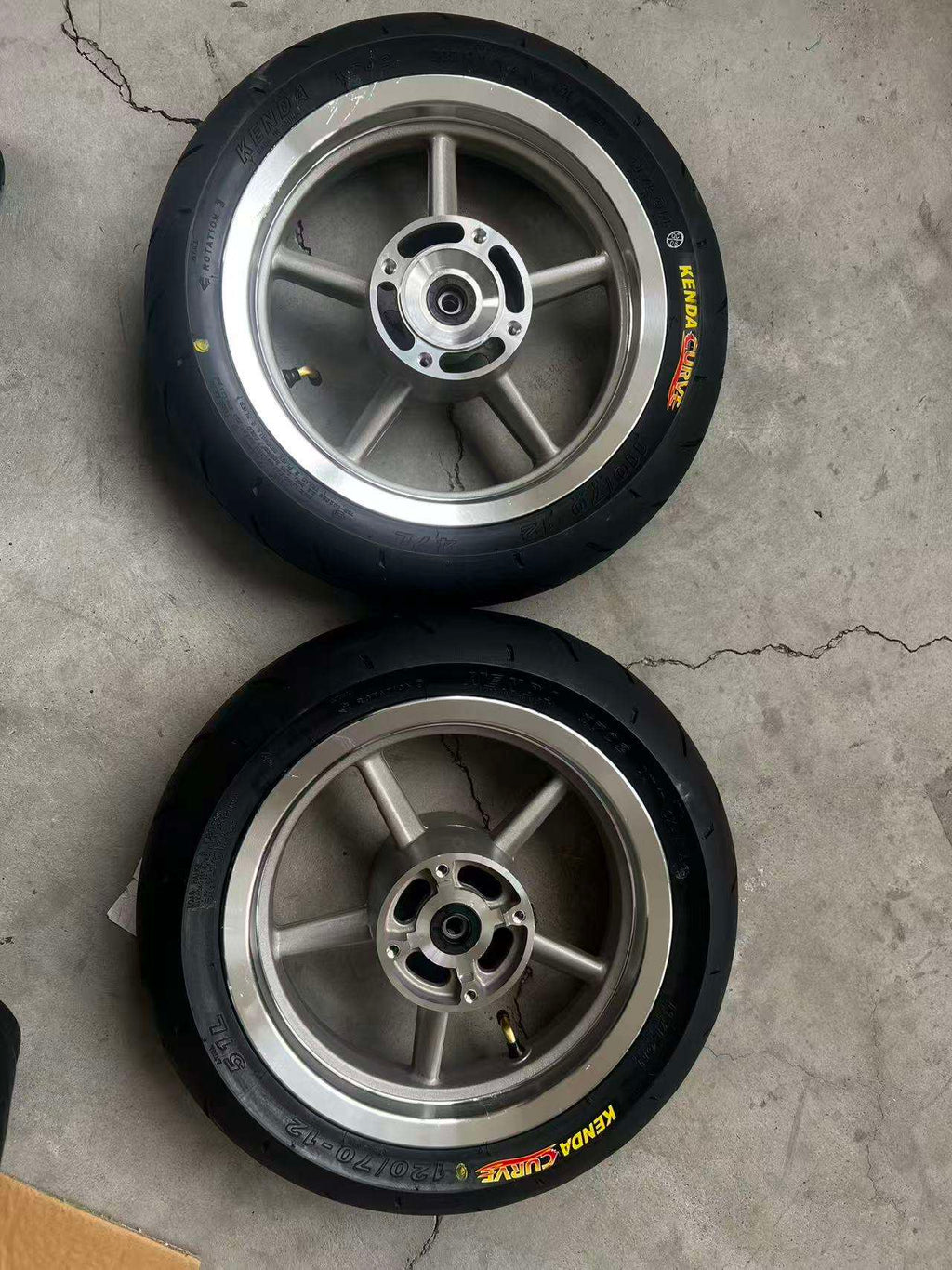 Tuttio/Razor Silver Supermoto wheels